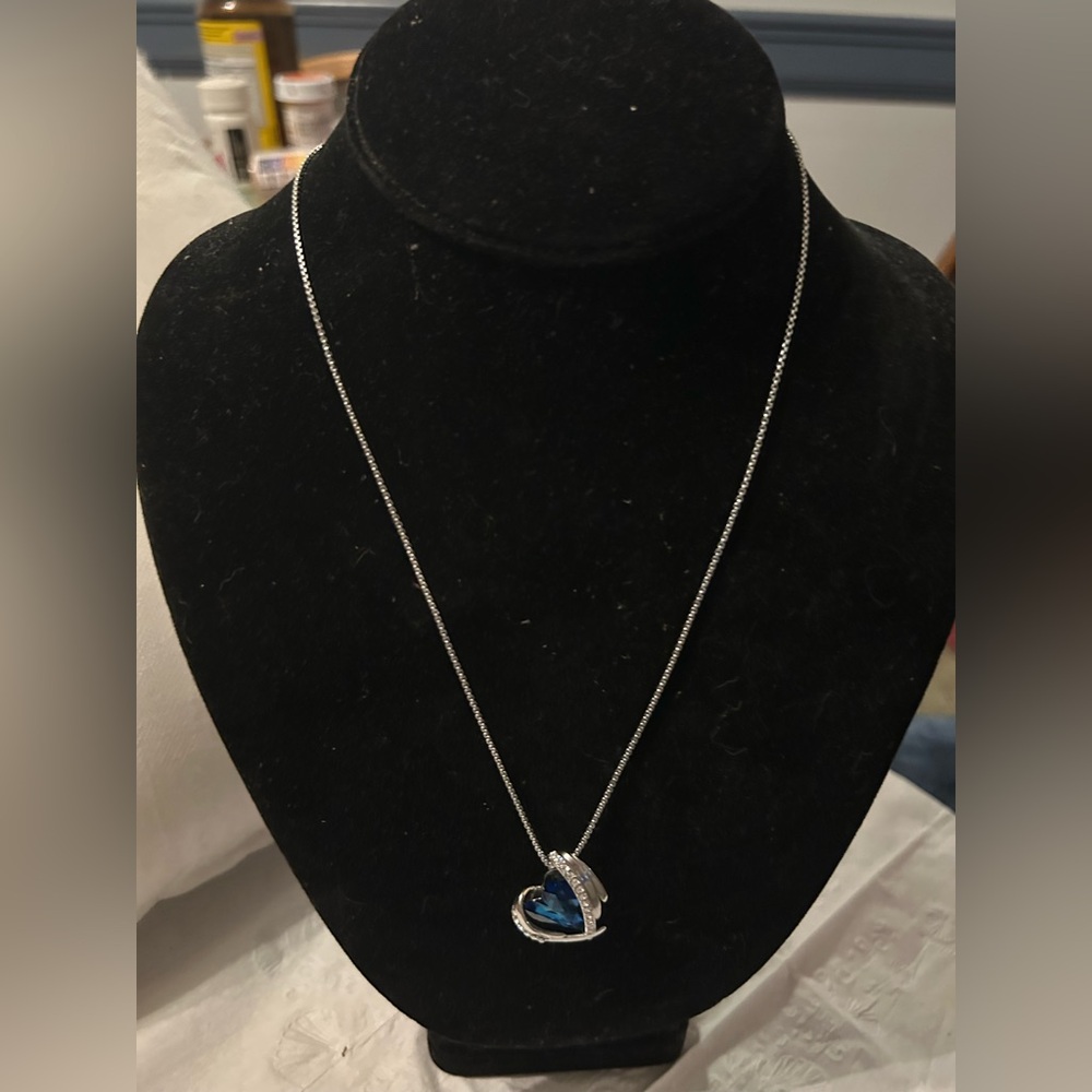 Heart Pendant Necklace with Blue Stone